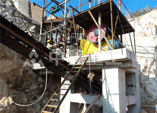 顎式破碎機(jī)