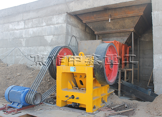 顎式破碎機(jī)